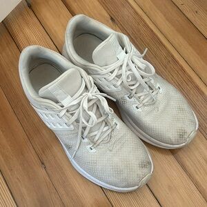 White Nike sneakers air max